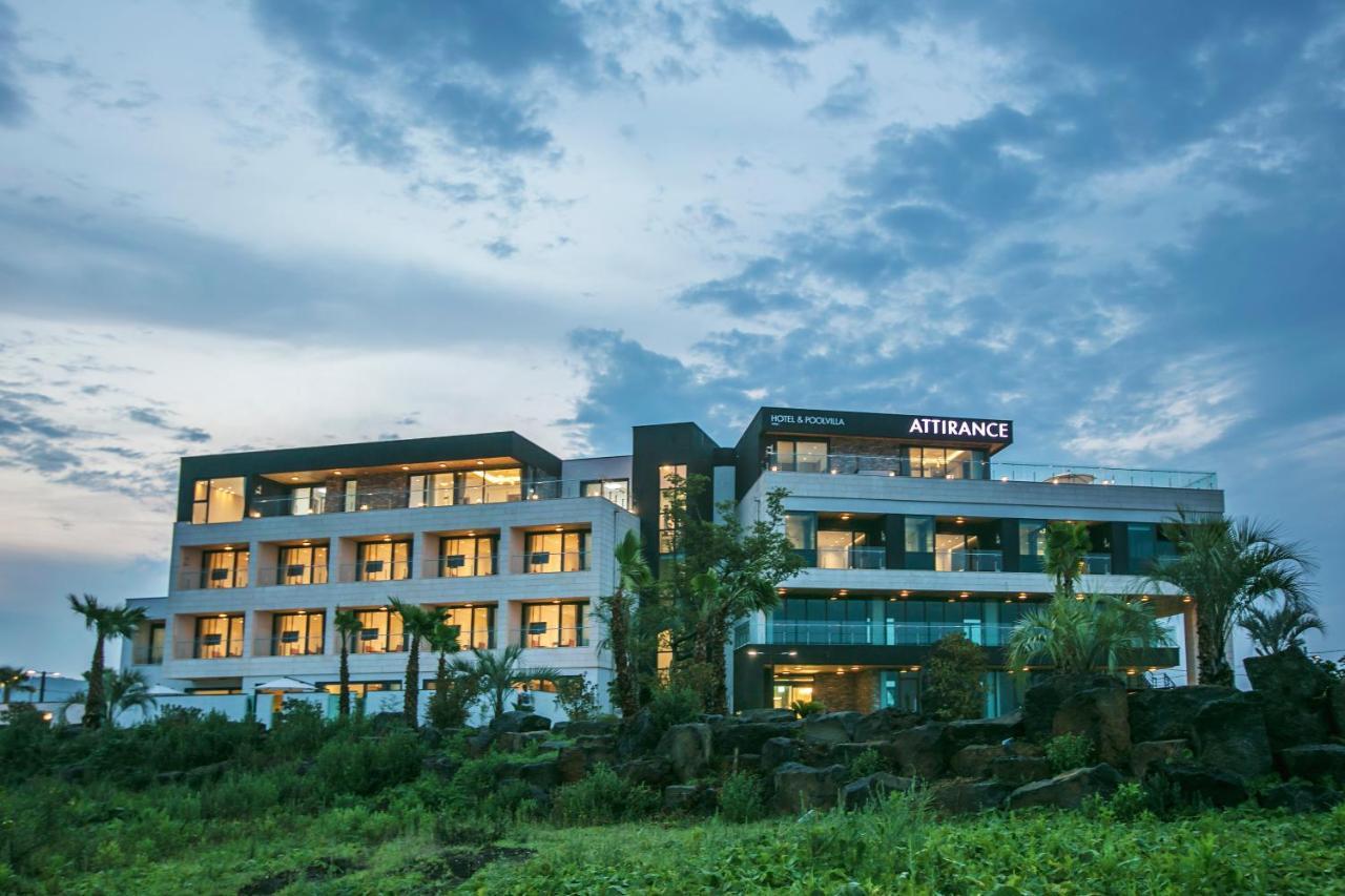 Jeju Attirance Hotel & Poolvilla Seogwipo Bagian luar foto