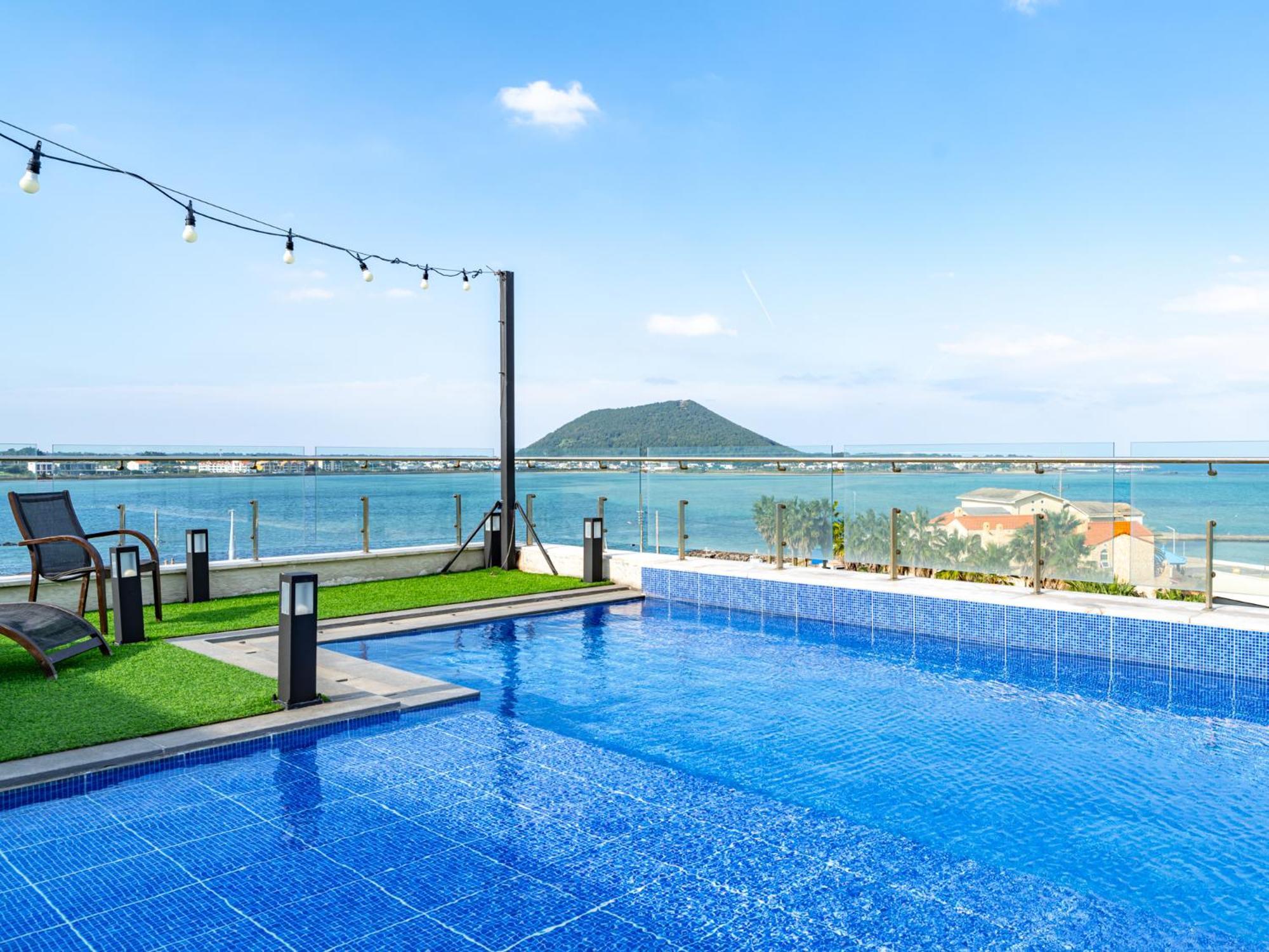 Jeju Attirance Hotel & Poolvilla Seogwipo Bagian luar foto