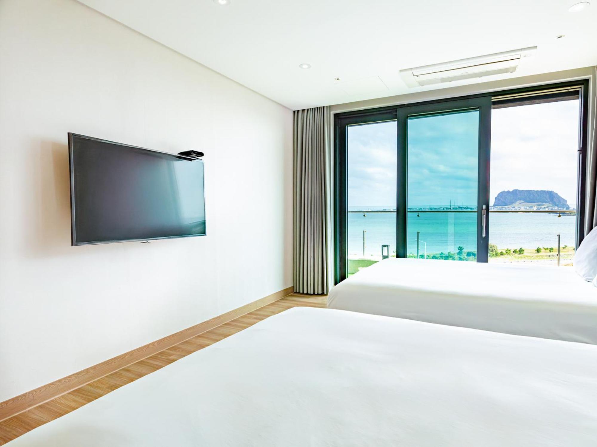 Jeju Attirance Hotel & Poolvilla Seogwipo Bagian luar foto
