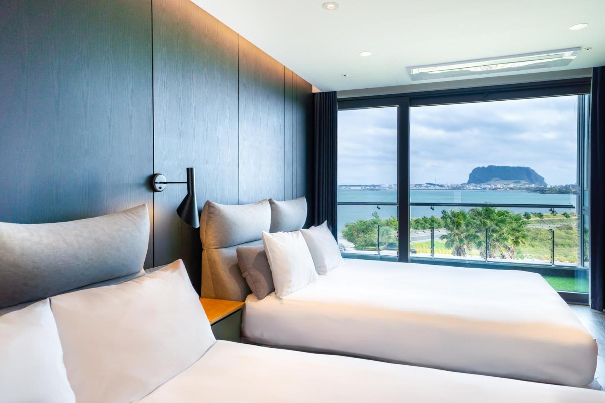 Jeju Attirance Hotel & Poolvilla Seogwipo Bagian luar foto