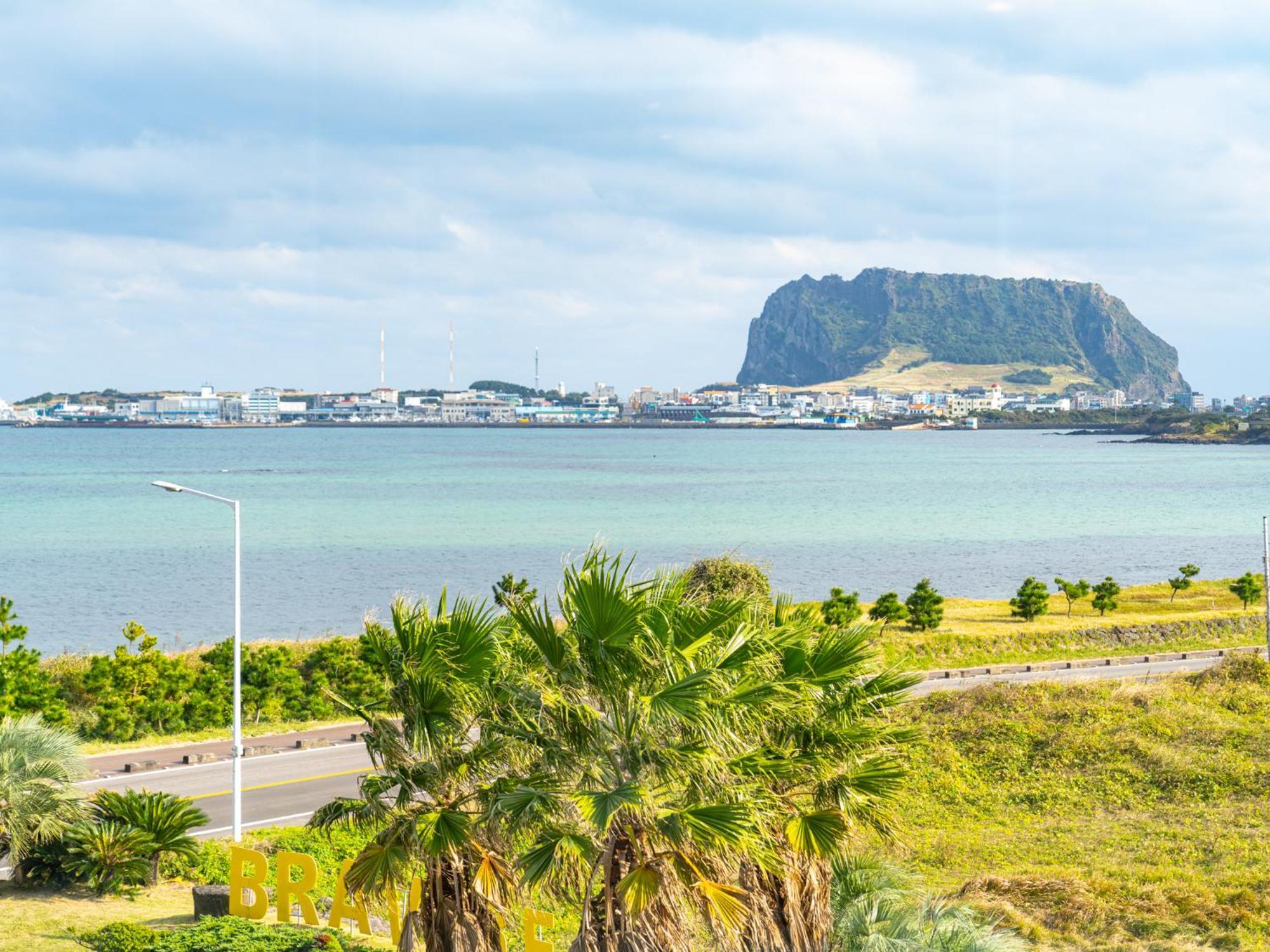Jeju Attirance Hotel & Poolvilla Seogwipo Bagian luar foto